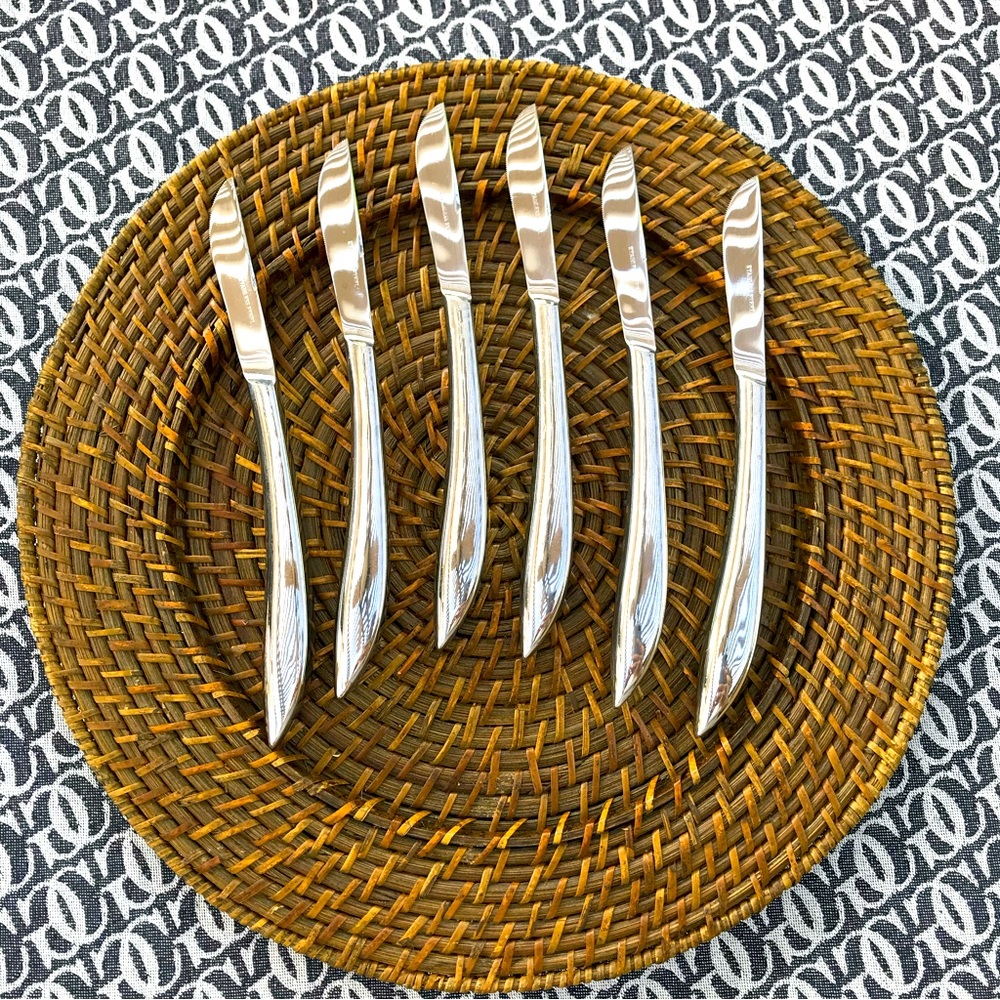 Steak Knives Set. Serrated. Stainless Steel. Teardrop Handles. Pretty!